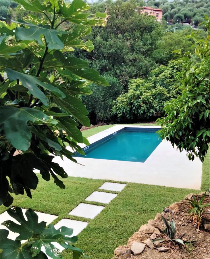 Agriturismo Oltrealmare Civezza Dış mekan fotoğraf